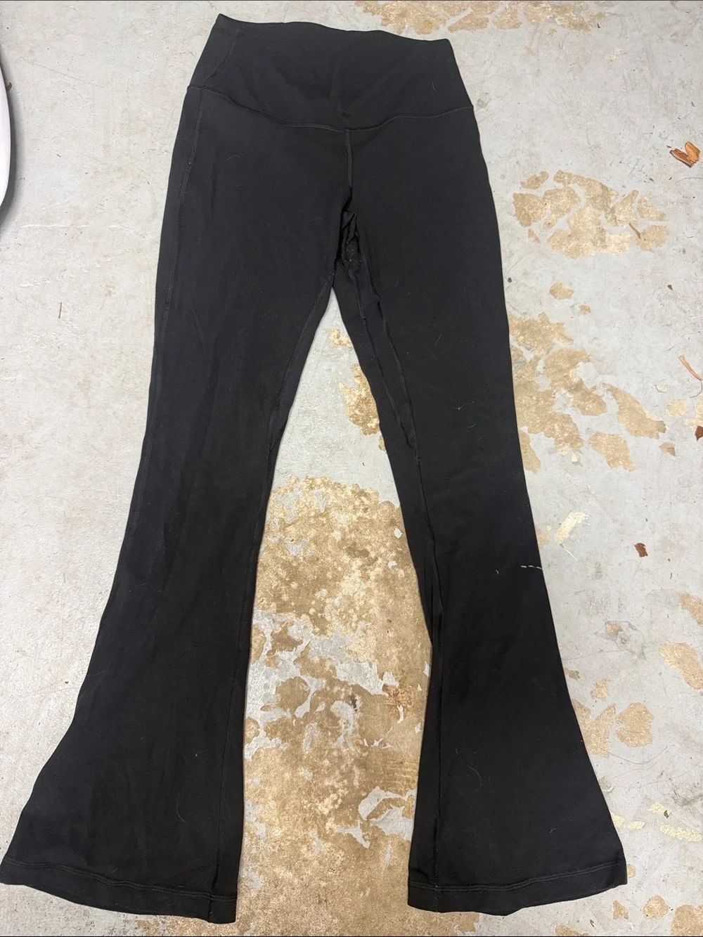 Black Flare Yoga Pants LULULEMON Like New Leggings - Size 10